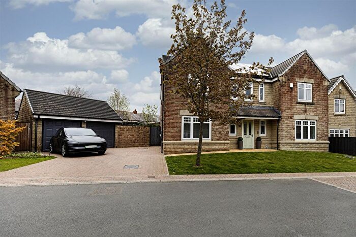 5 Bedroom Detached House For Sale In Hazel Fold, Queensbury, Bradford, BD13