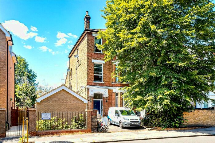 Studio To Rent In Sutton Court Road, Chiswick, London W4