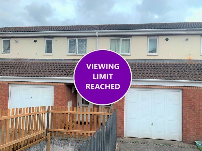 3 Bedroom Town House To Rent In Fourth Avenue, Teignmouth, TQ14