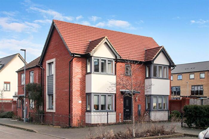 3 Bedroom Detached House For Sale In Friesland Avenue, Whitehouse, Milton Keynes, MK8