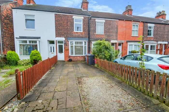 2 Bedroom Terraced House To Rent In Lime Tree Avenue, Sutton, Hull, HU7