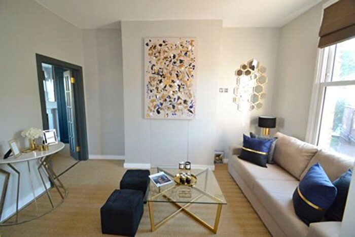 1 Bedroom Flat To Rent In Parliament Hill, London, NW3