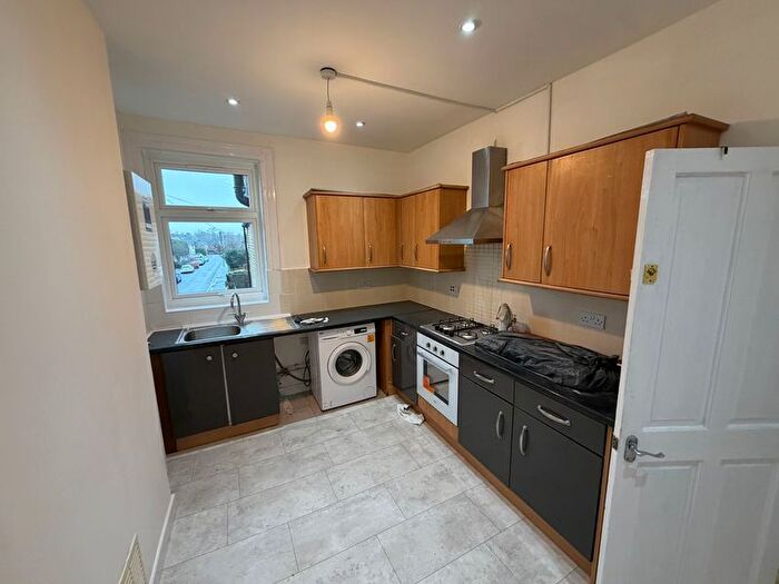 2 Bedroom Flat To Rent In Alexandra Road, Uxbridge, UB8