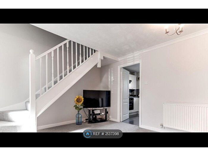 2 Bedroom Terraced House To Rent In The Belfry, Luton, LU2