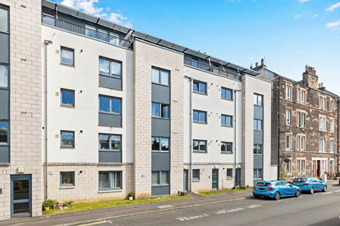 2 Bedroom Flat For Sale In / Moat Terrace, Slateford, Edinburgh, EH14