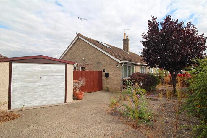 2 Bedroom Semi-Detached Bungalow For Sale In Rosemary Gardens, Peterborough, PE1