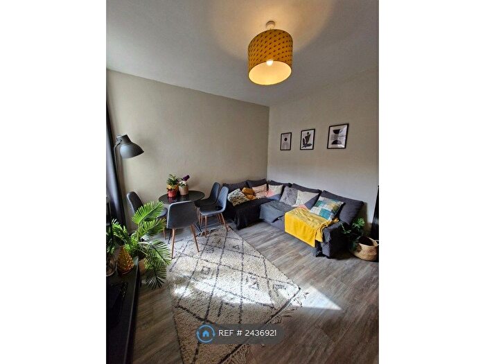 3 Bedroom Terraced House To Rent In Stapleton Street, Salford, M6