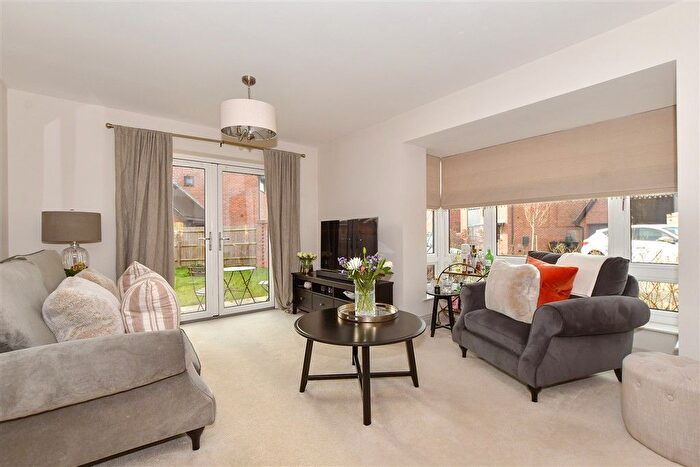 3 Bedroom Detached House For Sale In Gratton Chase, Dunsfold, Godalming, Surrey, GU8