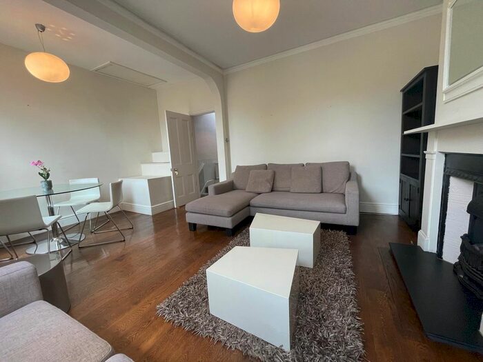 2 Bedroom Flat To Rent In Bollo Bridge Road, London, W3