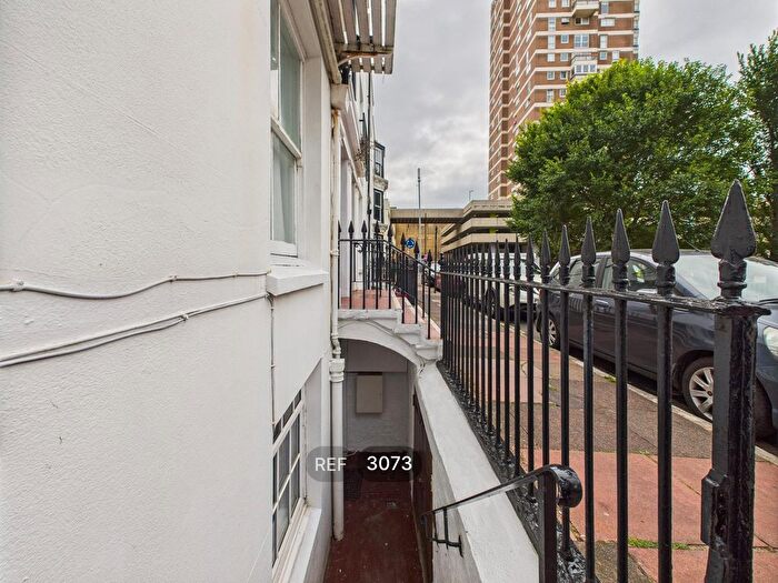 1 Bedroom Flat To Rent In Russell Square, Brighton, BN1
