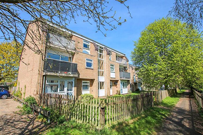 1 Bedroom Flat For Sale In Greville Starkey Avenue, Newmarket, CB8