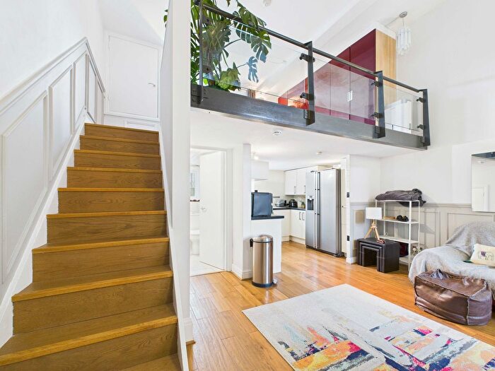 1 Bedroom Flat For Sale In Charlotte Court, Old Kent Road, SE1