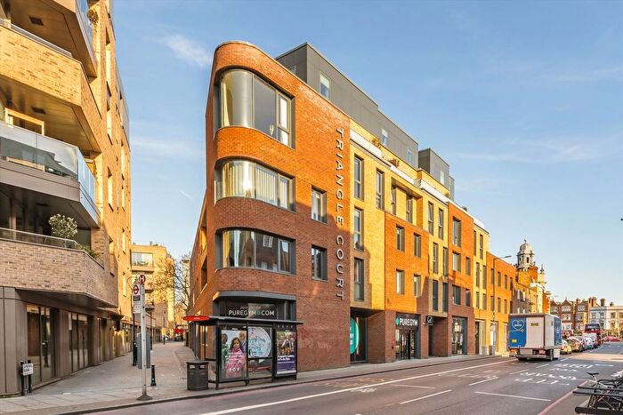 2 Bedroom Flat For Sale In Camberwell New Road, Camberwell, SE5