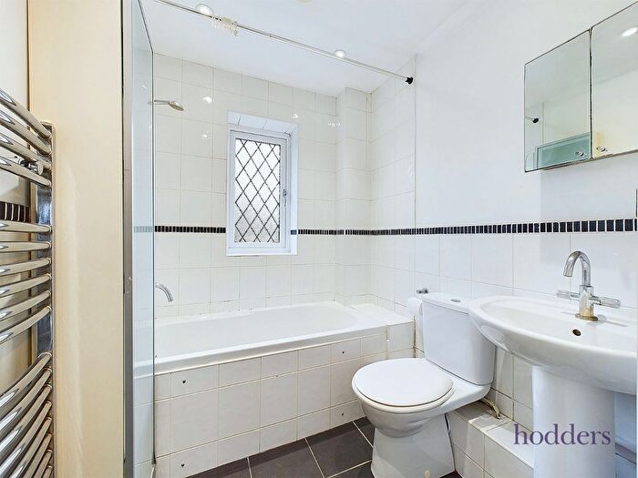 2 Bedroom End Of Terrace House To Rent In Quincy Road, Egham, Surrey, TW20