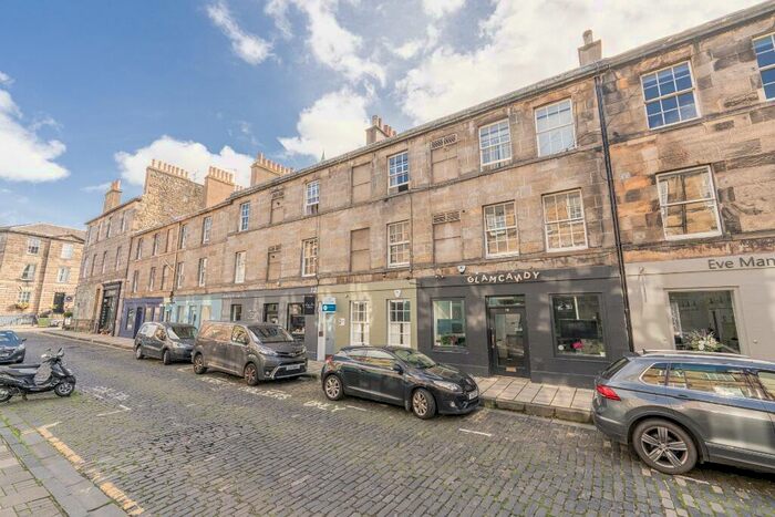 2 Bedroom Flat To Rent In William Street, West End, Edinburgh, EH3