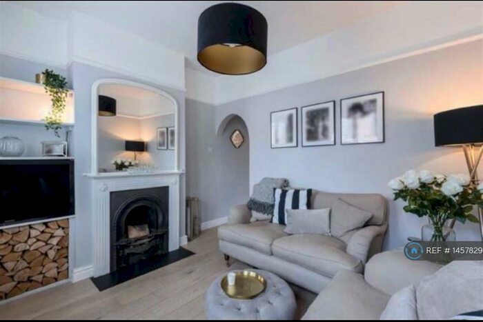 2 Bedroom Semi-Detached House To Rent In Jackson Road, Barnet, EN4