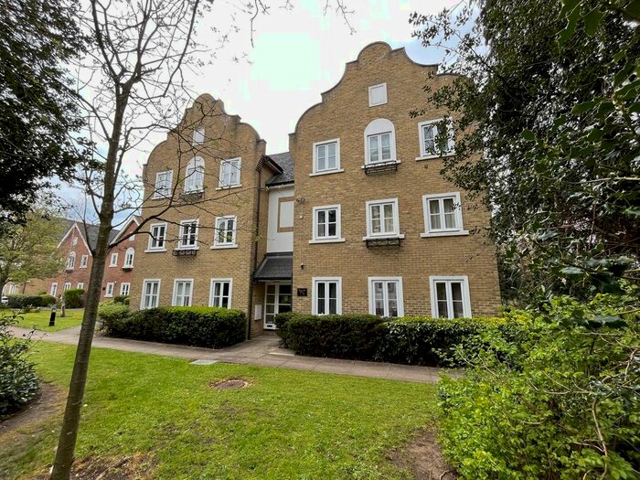 2 Bedroom Flat To Rent In Upton Park, Langley, Slough, SL1