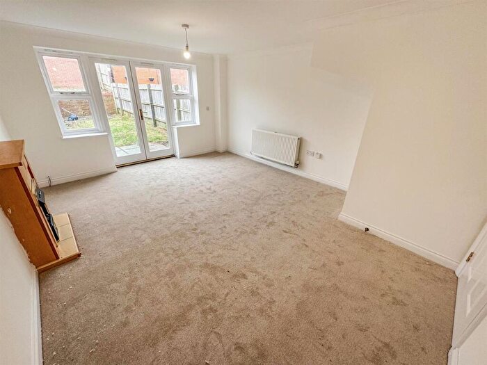 3 Bedroom Terraced House For Sale In Packwood Close, Daventry, NN11