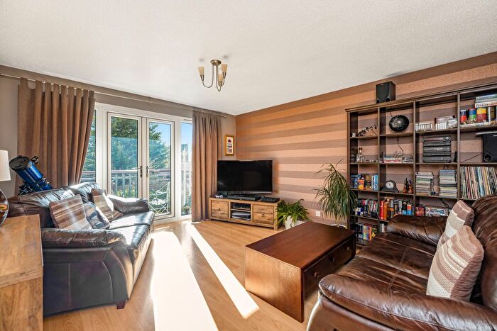 2 Bedroom Flat For Sale In / Appin Street, Slateford, Edinburgh, EH14