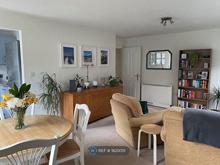 2 Bedroom Flat To Rent In Doudney Court, Bedminster, Bristol, BS3