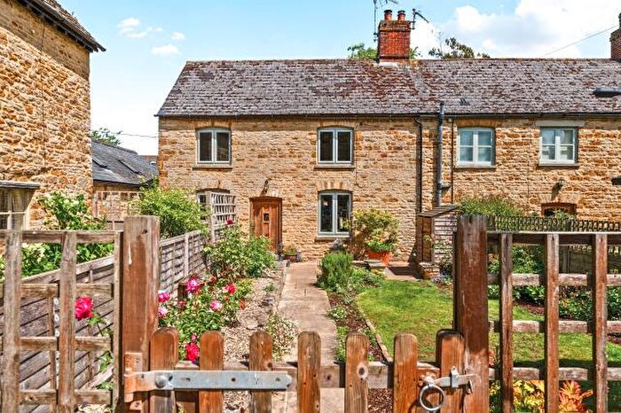 2 Bedroom End Of Terrace House For Sale In West End, Kingham, OX7