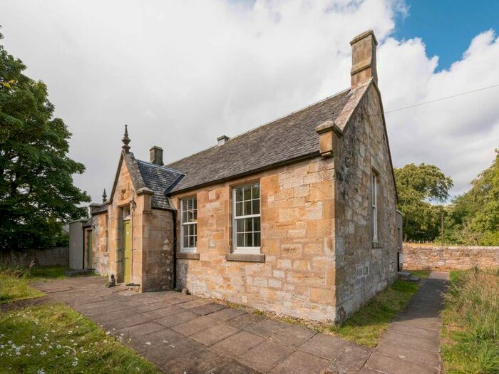 3 Bedroom Property For Sale In Nine Mile Burn, Penicuik, Midlothian, EH26