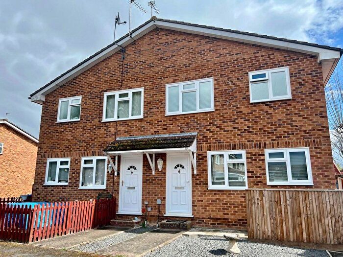 1 Bedroom End Terrace House To Rent In Alton Court Aymer Drive, Staines, Middlesex, Middlesex, TW18