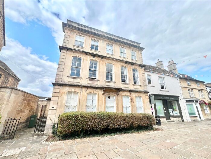 1 Bedroom Flat To Rent In High Street, Corsham, SN13