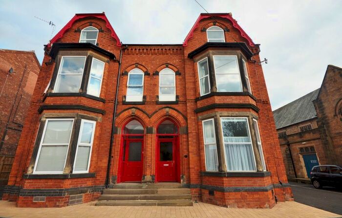 1 Bedroom Flat To Rent In Musters Road, West Bridgford, NG2