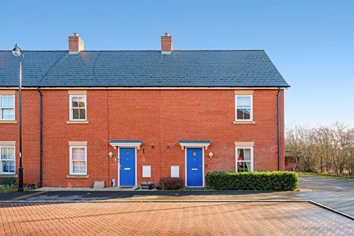 2 Bedroom End Terrace House For Sale In Sturgess Way, Roade, Northamptonshire, NN7