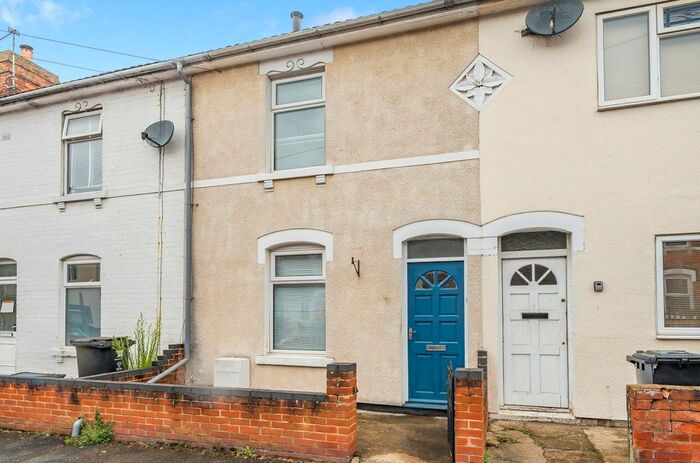 2 Bedroom Terraced House To Rent In Redcliffe Street, Rodbourne, Swindon, SN2