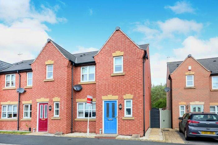 3 Bedroom House To Rent In East Street, Warsop Vale, Mansfield, NG20