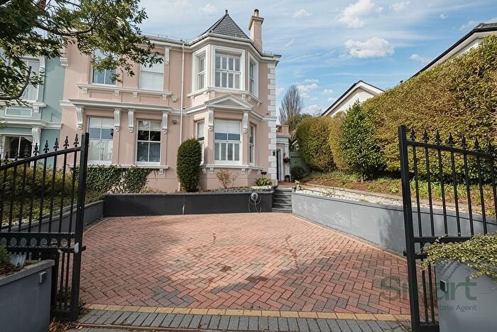 5 Bedroom Detached House For Sale In Raynham Road, Plymouth, PL3