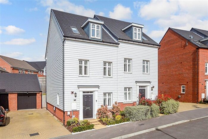 3 Bedroom Semi-detached House For Sale In Virginia Drive, Haywards Heath, West Sussex, RH16