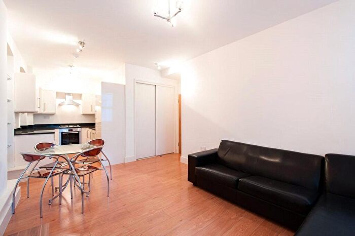 2 Bedroom Apartment To Rent In Whitechapel High Street, Aldgate East, London, E1