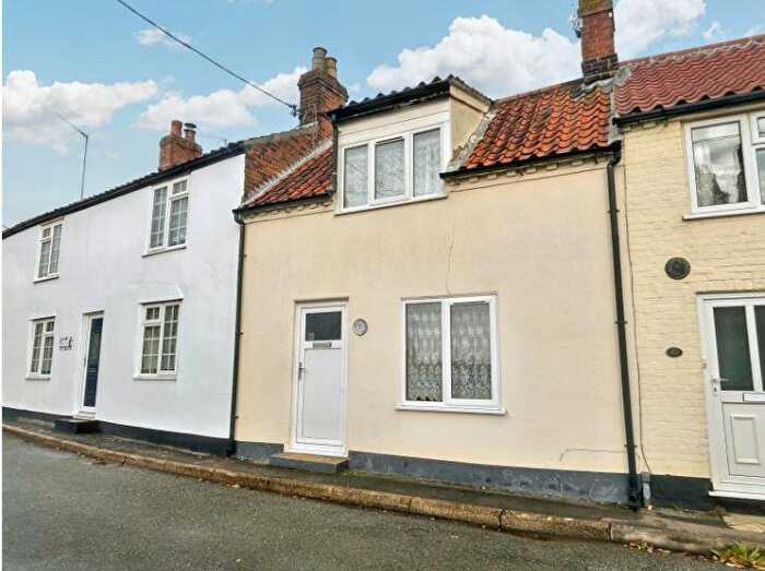 1 Bedroom Cottage For Sale In The Street, Sculthorpe, NR21