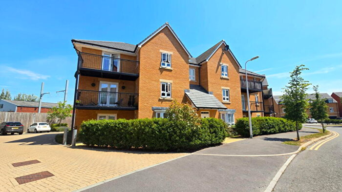2 Bedroom Flat For Sale In April Seventh, , Home Straight, Newbury, RG14
