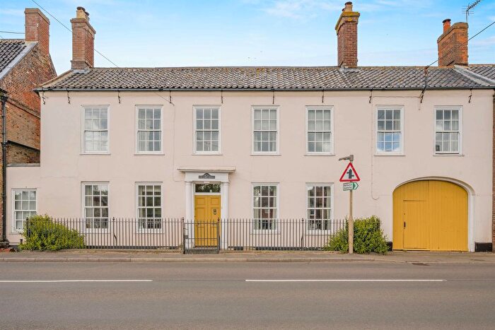 4 Bedroom Semi Detached House For Sale In The Green, East Rudham, King's Lynn, PE31