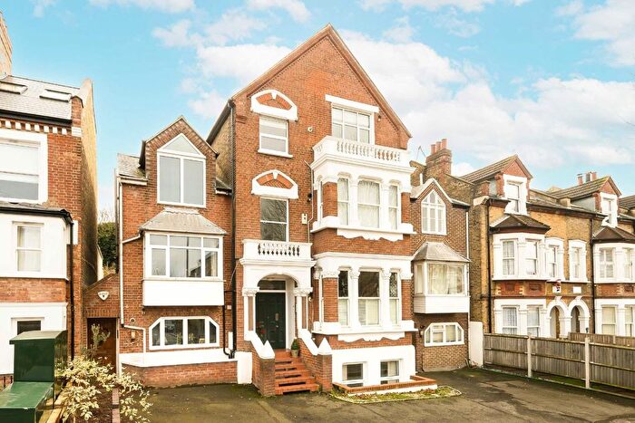 2 Bedroom Flat For Sale In Earlsfield Road, Earlsfield, SW18
