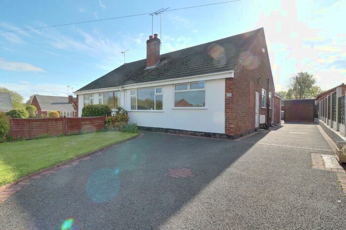 3 Bedroom Bungalow To Rent In Lea Avenue, Crewe, CW1