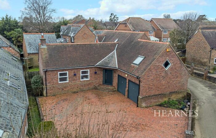 4 Bedroom Detached House For Sale In Throop Road, Throop, Bournemouth, BH8
