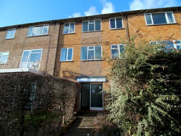 2 Bedroom Flat To Rent In Rugby Road, Leamington Spa CV32