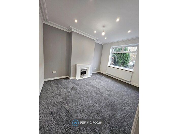 4 Bedroom Terraced House To Rent In Soothill Lane, Batley, Soothill, WF17
