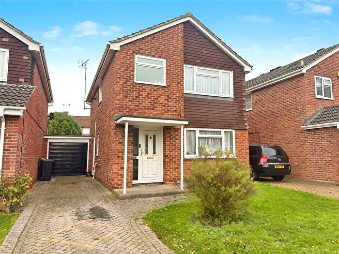 3 Bedroom Detached House For Sale In Shefford Crescent, Wokingham, Berkshire, RG40