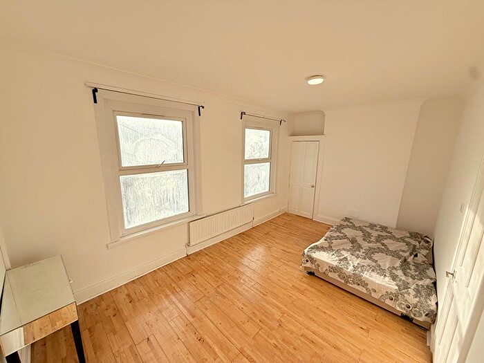 3 Bedroom Terraced House To Rent In Glenfarg Road, London, SE6