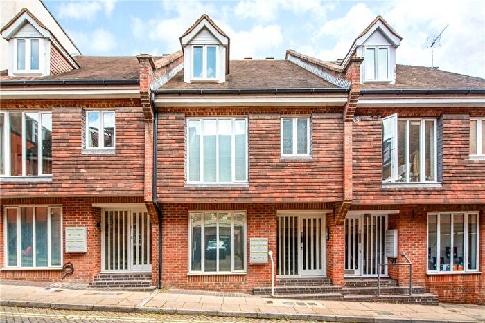 1 Bedroom Apartment To Rent In St. Clement Street, Winchester, Hampshire, SO23