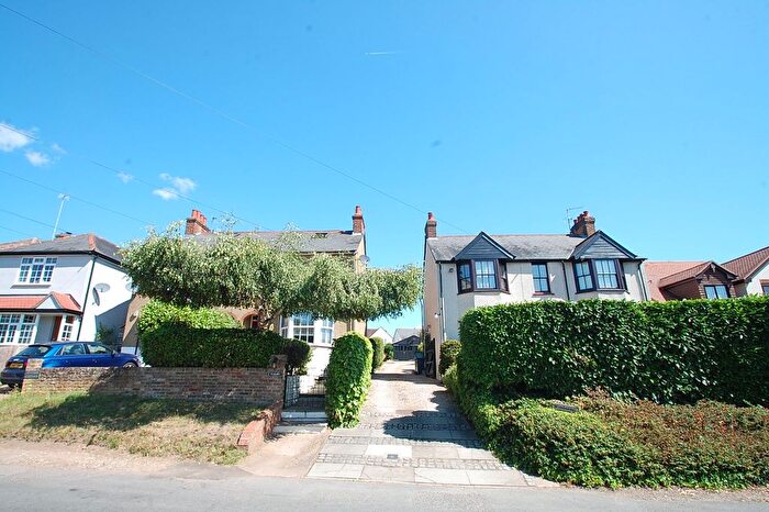3 Bedroom Semi-Detached House To Rent In Gold Hill North, Chalfont St. Peter, Gerrards Cross, Buckinghamshire, SL9