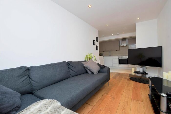 1 Bedroom Flat To Rent In Upper Mulgrave Road, Cheam, Sutton SM2