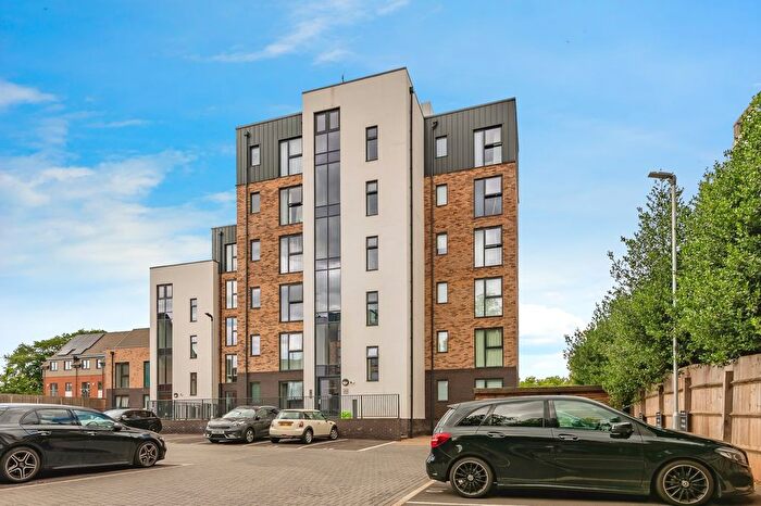 2 Bedroom Property To Rent In Wilford Lane, Nottingham, NG2