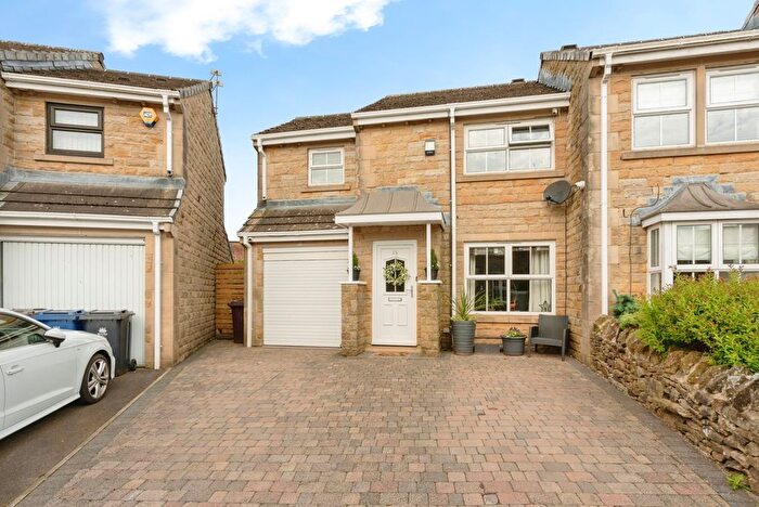 3 Bedroom Semi Detached House For Sale In New Taylor Fold, Burnley, Lancashire, BB10